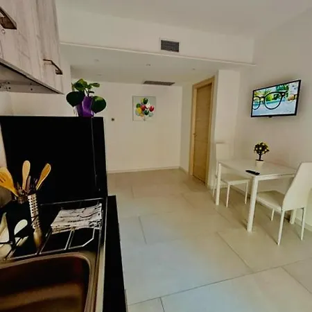 Aqua Marine - And Bed & Breakfast